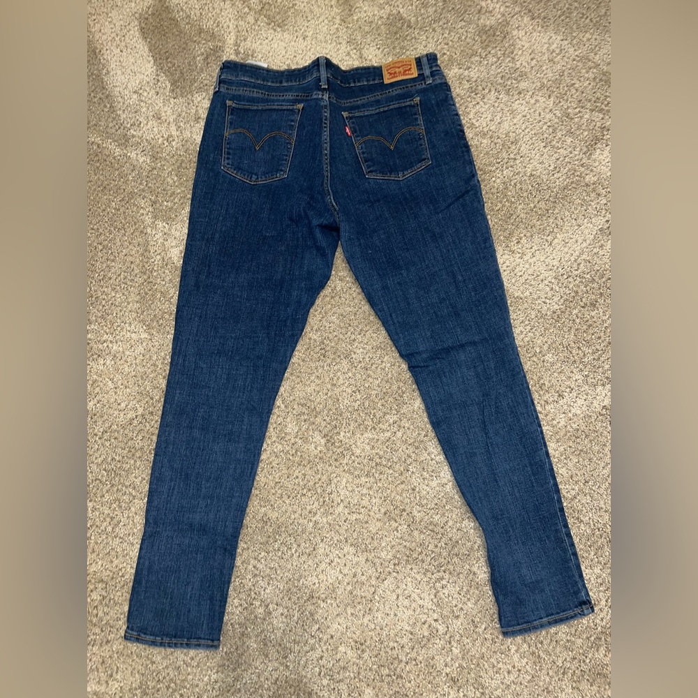 Levi's 711 Skinny Jeans - Picture 4 of 8
